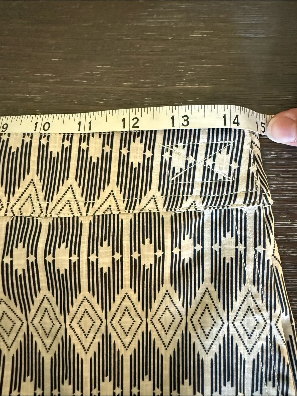 Rip Skirt Hawaii Black Cream Geometric Wrap Skirt Swim Mini Size S